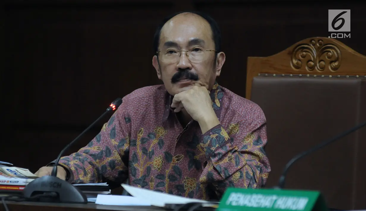 Terdakwa perkara merintangi penyidikan KPK pada kasus korupsi e-KTP, Fredrich Yunadi saat mengikuti sidang lanjutan di Pengadilan Tipikor, Ja