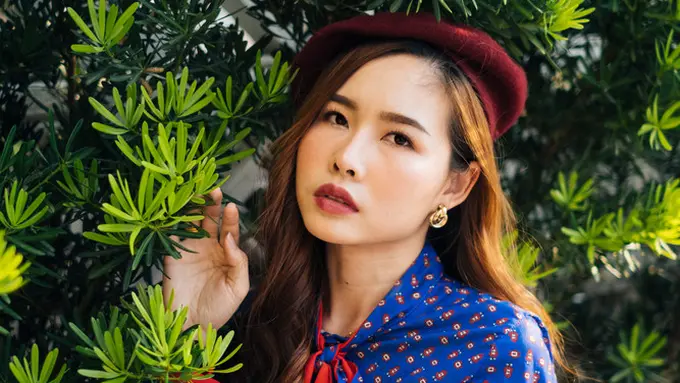 serius tidak tersenyum
