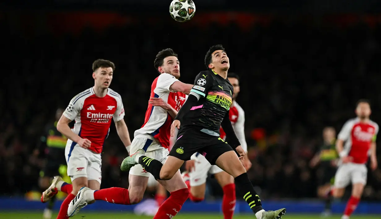 Hingga peluit akhir pertandingan dibunyikan tidak ada lagi gol yang tercipta, skor imbang 2-2 tidak berubah. (Glyn KIRK/AFP)