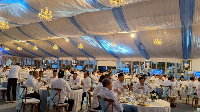 Prabowo Gelar Buka Puasa Bersama Kabinet Merah Putih di Istana, Dihadiri UAH