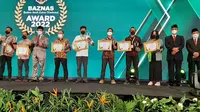 Media Liputan6.com menyabet penghargaan dari Badan Amil Zakat Nasional sebagai sebagai media pendukung gerakan zakat Indonesia. (Liputan6.com/Ady Anurgrahadi)