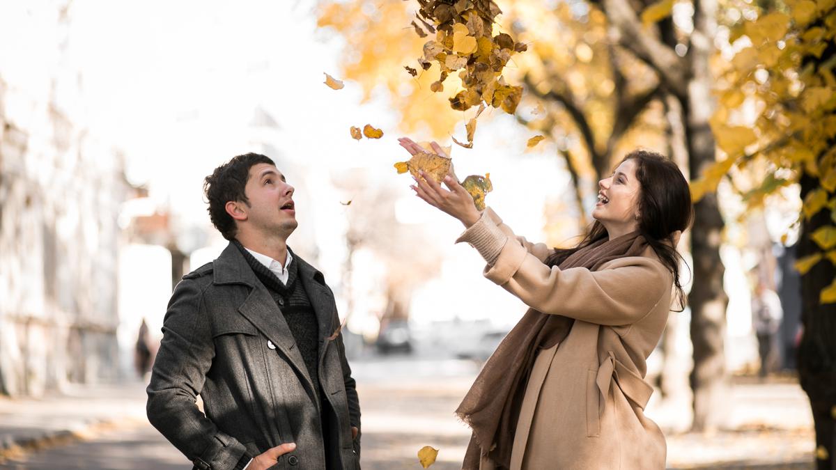 Pacaran dengan Introvert? Ini 5 Hal yang Harus Kamu Pahami