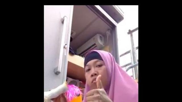 Top 3 Wanita Berhijab Makan Daging Babi Pilih Matahari Ungkap