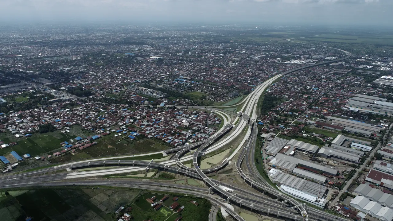 Tampilan udara Jalan Tol Medan–Binjai, salah satu proyek yang didukung oleh platform investasi INA. (Dok INA)