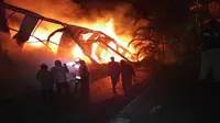 Gudang shuttlecock ludes terbakar. Foto: (PPBK Kabupaten Malang/JawaPos.com)
