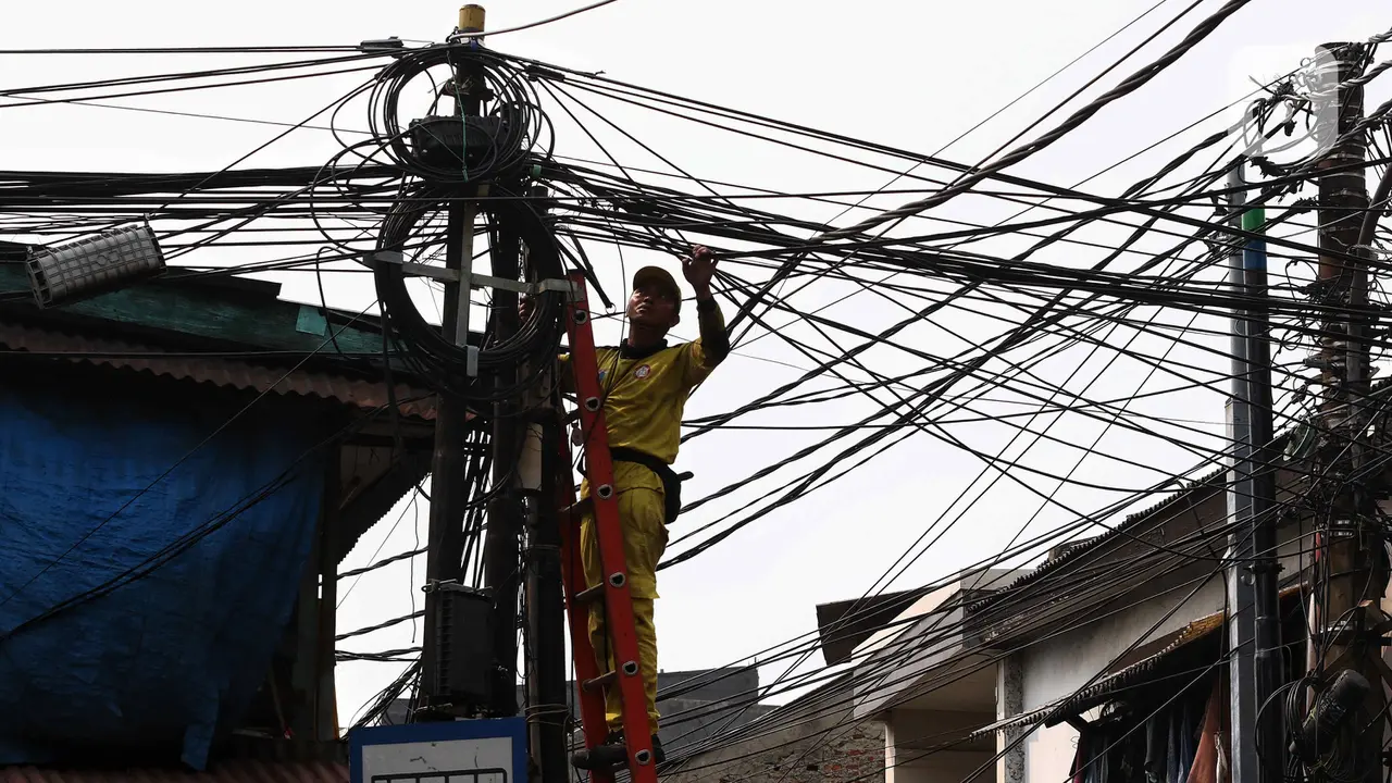 Penertiban Kabel Semrawut