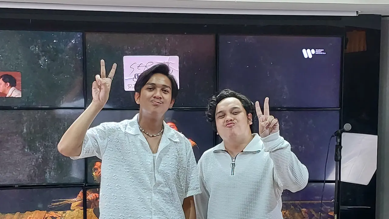 Daun Jatuh baru saja merilis EP bertajuk Seruni, selain mini album mereka juga mengumkan formasi baru