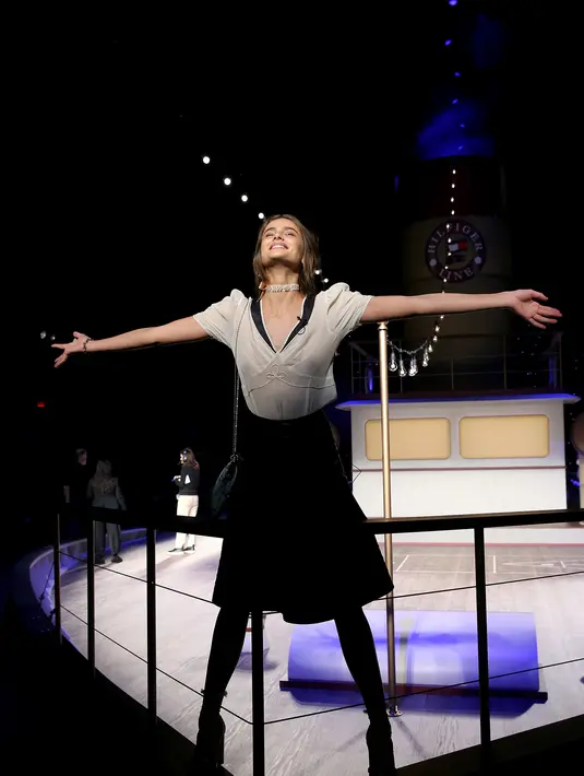 Taylor Hill bahkan sulit mencari pekerjaan ketika ia sebelum bergabung dengan Victorias Secrets karena dianggap terlalu cantik. (AFP/Bintang.com)