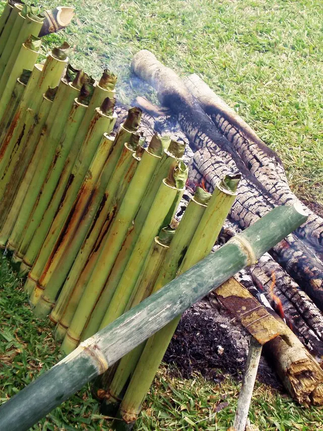 Membuat lemang