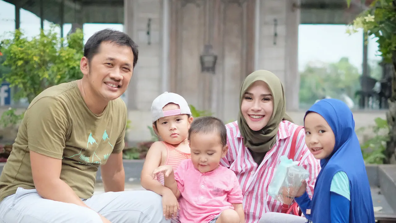 [Bintang] Zaskia Adya Mecca