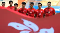 Tim sepak bola Hong Kong menyanyikan lagu kebangsaan sebelum melawan Uzbekistan saat babak 16 besar pada Asian Games 2018 di Stadion Wibawa Mukti, Cikarang, Jawa Barat, Kamis (23/8). ANTARA FOTO/INASGOC/Djuli Pamungkas/Sup/18