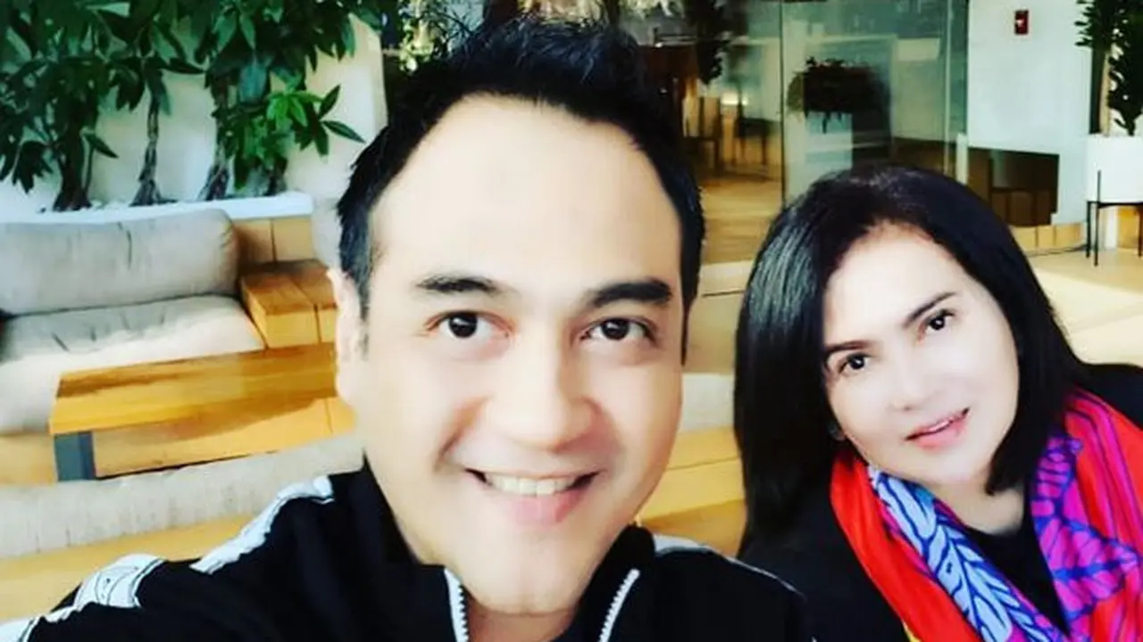 6 Potret Anggia Novita, Istri Ferry Irawan yang Gugat Cerai Suami saat Sakit
