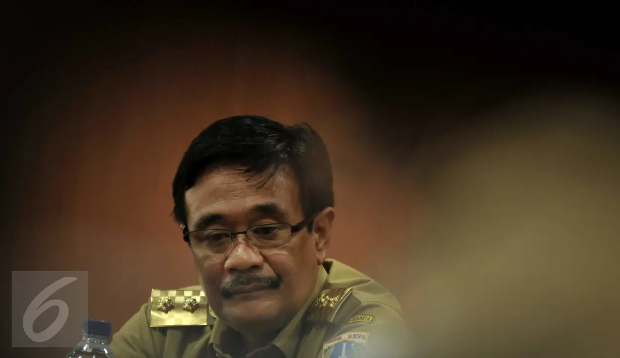 Wakil Gubernur DKI, Djarot Saiful Hidayat menghadiri pertemuan bersama pimpinan Ombudsman RI, di Jakarta, Selasa (26/7). Pertemuan terkait temuan Ombudsman RI terhadap penyimpangan di sejumlah sektor pelayanan di Ibu Kota. (Liputan6.com/Gempur M Surya)