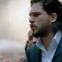 Kit Harrington sepertinya nggak menikmati akhir pekan dengan cara yang sempurna. (Highsnobiety)