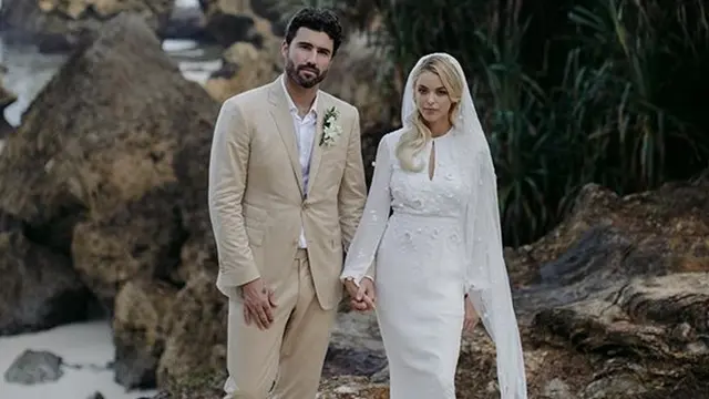 Potret Kaitlynn Carter, Eks Ipar Kylie Jenner yang Bermesraan dengan Miley Cyrus