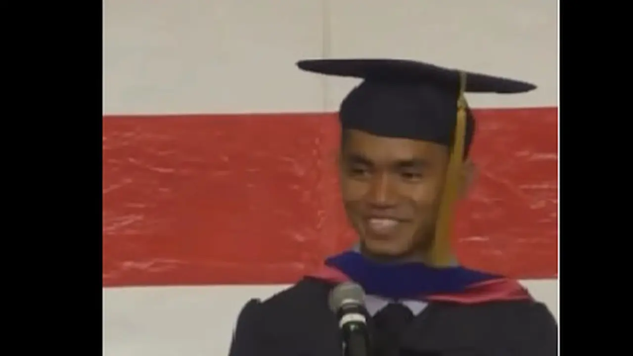 Sosok Ahmad Munjinzun, pemuda NTB peraih gelar doktor di Amerika Serikat karena kuda. (Screenshot Instagram @studentnesia)