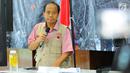 Kepala Pusat Data dan Informasi BNPB Sutopo Purwo Nugroho memberikan pemaparan terkait banjir Sentani, Jayapura di kantornya, Jakarta, Minggu (17/3). Sutopo mengatakan banjir Sentani akibat kerusakan hutan di Gunung Cycloop. (Liputan6.com/Angga Yuniar)