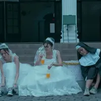 Della Dartyan dalam film The Day Before The Wedding (YouTube/Falcon)