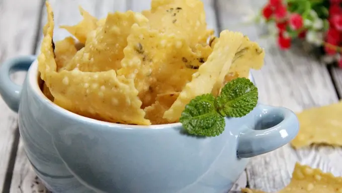 [Bintang] Resep Keripik Bawang untuk Camilan Idul Fitri Mendatang