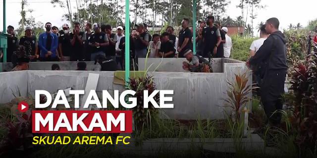 VIDEO: Skuad Arema FC Ziarah ke Makam Salah Satu Korban Tragedi Kanjuruhan