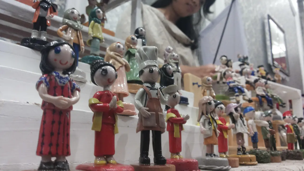 Boneka Clay