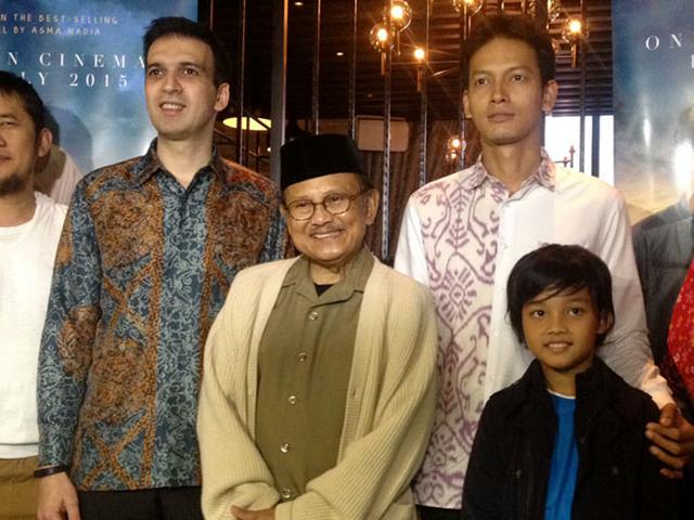 Bj Habibie Terpukau Dengan Film Surga Yang Tak Dirindukan Showbiz Liputan6 Com
