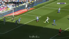 Real Madrid meraih kemenangan 3-0 atas Alaves dalam lanjutan La Liga. This video is presented by BallBall