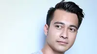 Kisah Seru Eza Gionino Memikat Hati Ina Marika
