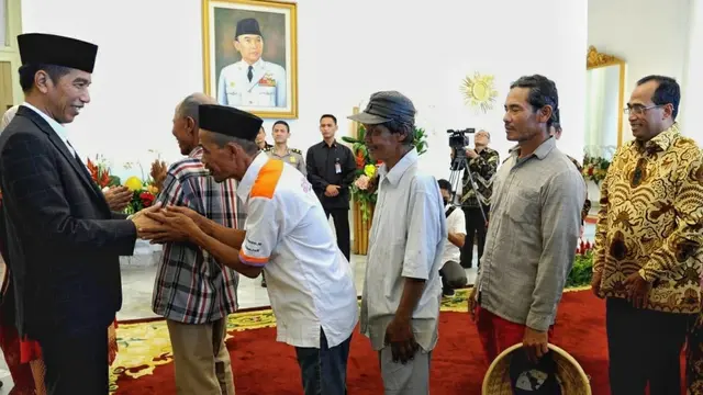 Ribuan Warga Antre Open House Presiden Jokowi