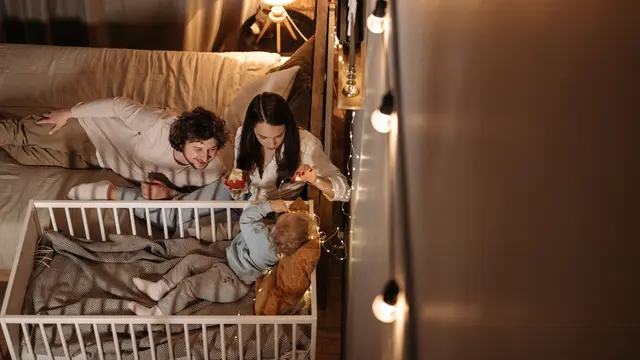 Tips Tidur Aman untuk Bayi dan Orang Tua