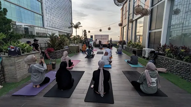 Yoga dan meditasi The Rinra Makassar (Liputan6.com/Fauzan)