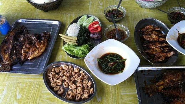 Kuliner di Pantai Duta Wisata