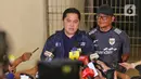 Pernyataan tersebut ditegaskan Erick Thohir di sela-sela kegiatannya melihat langsung sesi latihan timnas Indonesia di Stadion Madya, Senayan, Jakarta, Senin (2/6/2025). (Liputan6.com/Angga Yuniar)