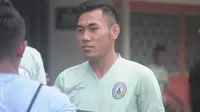 Pemain PSS Sleman, Asyraq Gufron Ramadhan. (Bola.com/Vincentius Atmaja)