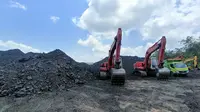 Lokasi penumpukan batu bara ilegal dari Km 13 Balikpapan di salah satu pelabuhan di RT 5 Kariangau, Balikpapan Barat. (Liputan6.com)