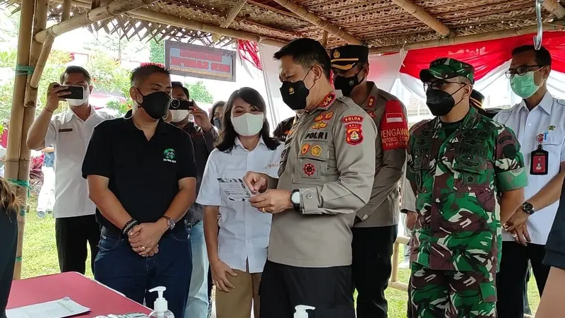 Kapolda Bali, Irjen Pol Putu Jayan Danu Putra saat peluncuran Warung Men Sampik, besutan Polres Badung