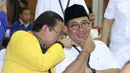 Politisi Partai Gerindra, Fadli Zon saat berada di ruang pendaftaran bakal Capres/Cawapres Pemilu 2019 di Gedung KPU, Jakarta, Jumat (10/8). Fadli Zon ikut mendampingi proses pendaftaran pasangan Prabowo/Sandi Uno. (Liputan6.com/Helmi Fithriansyah)