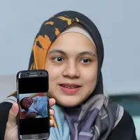"Kalau dibilang kecewa sih sebenarnya, ya pada waktu itu sempat ngerasa, 'Wah enggak berhasil nih ngelahirin normal'. Tapi ujung-ujungnya kembali lagi, yang penting aku sudah berdoa yang terbaik," kata Nycta Gina. (Deki Prayoga/Bintang.com)