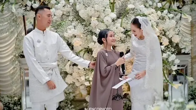 Momen Bilqis Temani Ayu Ting-Ting saat Lamaran, Bahagia Punya Ayah Sambung