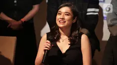 Amanda Rigby saat hadir usai gala premier film Atas Nama Surga di Jakarta, Kamis (9/6/2022). Amanda Rigby berperan sebagai Salwa dalam film Atas Nama Surga. (Liputan6.com/Faizal Fanani)
