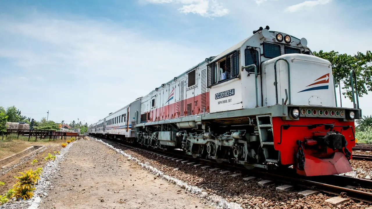 Salah satu rangkaian kereta api yang direncanakan akan digunakan untuk rute Banyuwangi-Jakarta. (Istimewa)