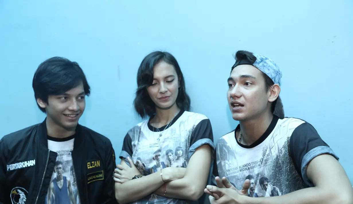 Film Pertaruhan rencanananya tayang pada 9 Februari 2017. Dibintangi oleh Adipati Dolken, Aliando Syarief, Giulio Parengkuan, Jefri Nichol, Widika Sidmore, Tyo Pakusadewo, dan Silvia Anggraini. (Galih W. Satria/Bintang.com)