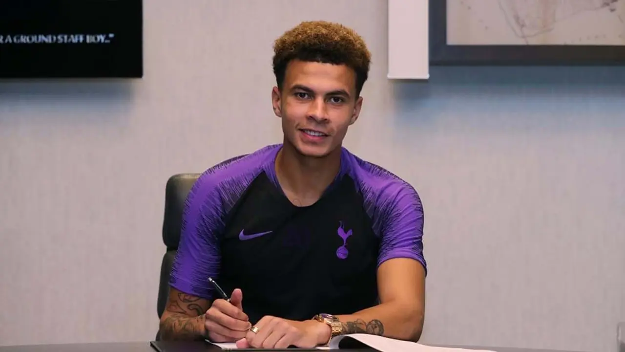 Gelandang Tottenham Hotspur, Dele Alli.