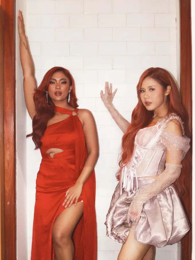 6 Gaya Balletcore ala Nadin Amizah saat Manggung Bareng Marion Jola, Super Aesthetic!