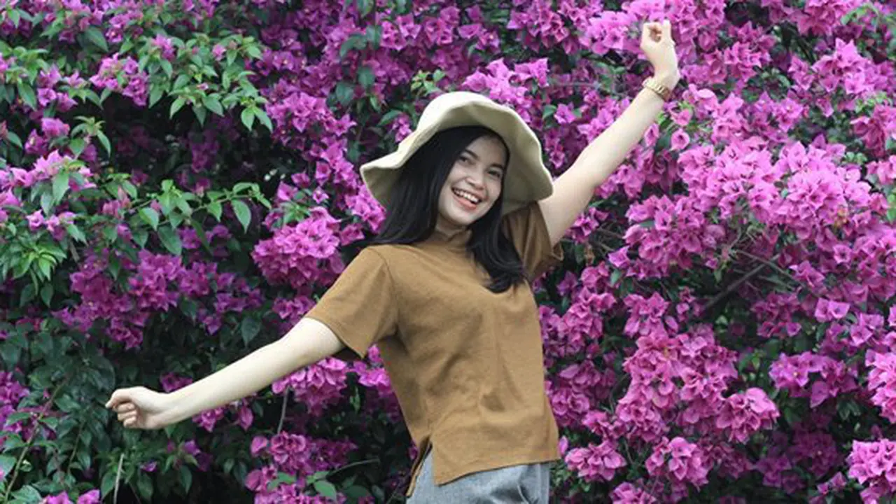 Sudahkah membahagiakan orang lain?/Copyright Unpopulart Bunga Ayu