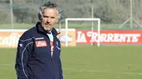 Roberto Donadoni Berminat Latih AC Milan