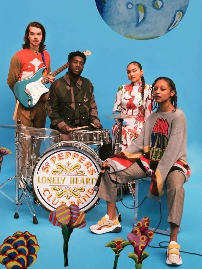 Koleksi All Together Now dari Stella McCartney Jadi Cara Baru Kenang Beatles
