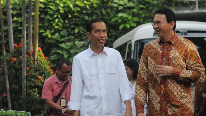 Ahok Mengantarkan Jokowi ke Istana Bogor usai resmi menjadi Presiden RI (Liputan6.com/Herman Zakharia)