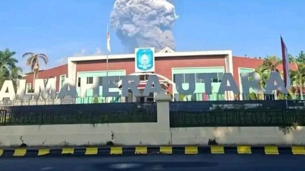 Kondisi Lima Pendaki Saat Gunung Api Dukono di Halmahera Utara Erupsi