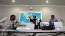 Menteri KKP, Susi Pudjiastuti bersiap memberikan konferensi pers di Kementerian Kelautan dan Perikanan, Jakarta, Selasa (17/1). Susi memaparkan tentang Pengelolan Pulau Pulau Kecil dan Pulau Pulau Terluar di Indonesia. (Liputan6.com/Faizal Fanani)